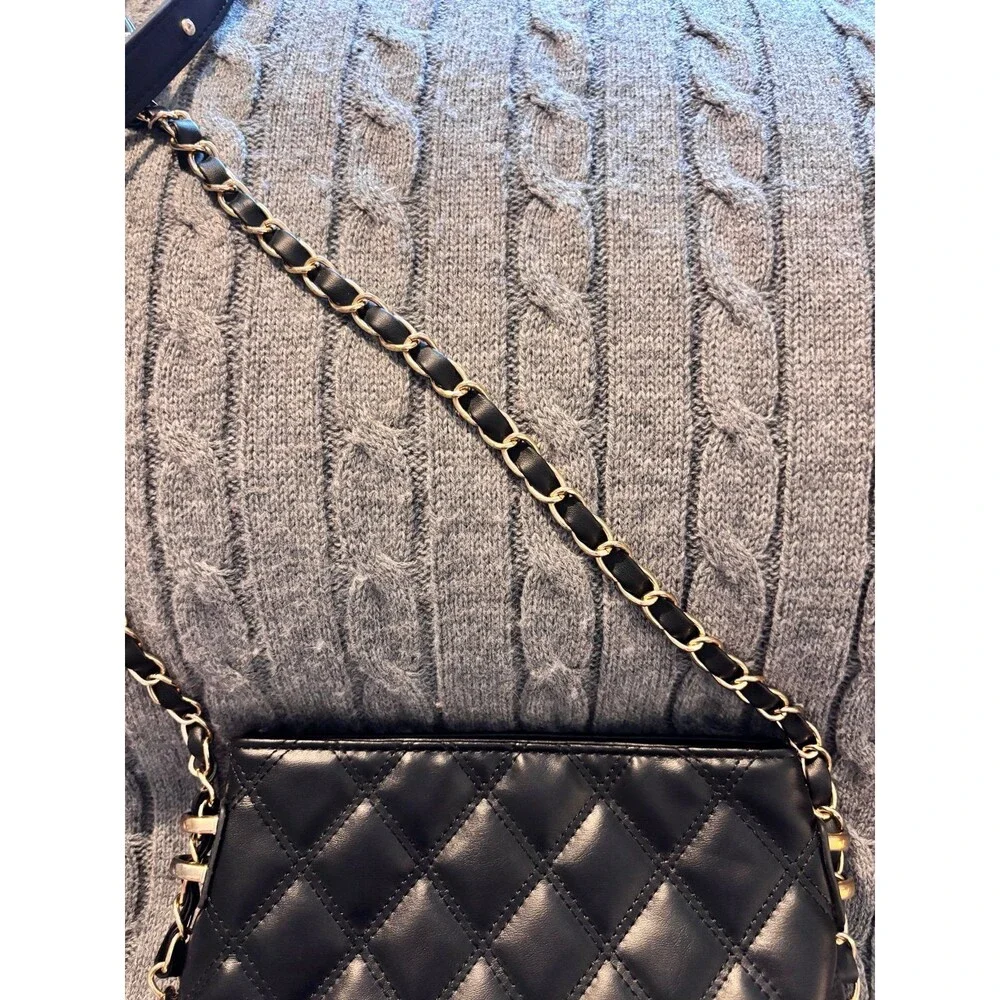 Unbranded Black Quilted Crossbody Bag | Classic Turnlock Chain Strap Mini Should